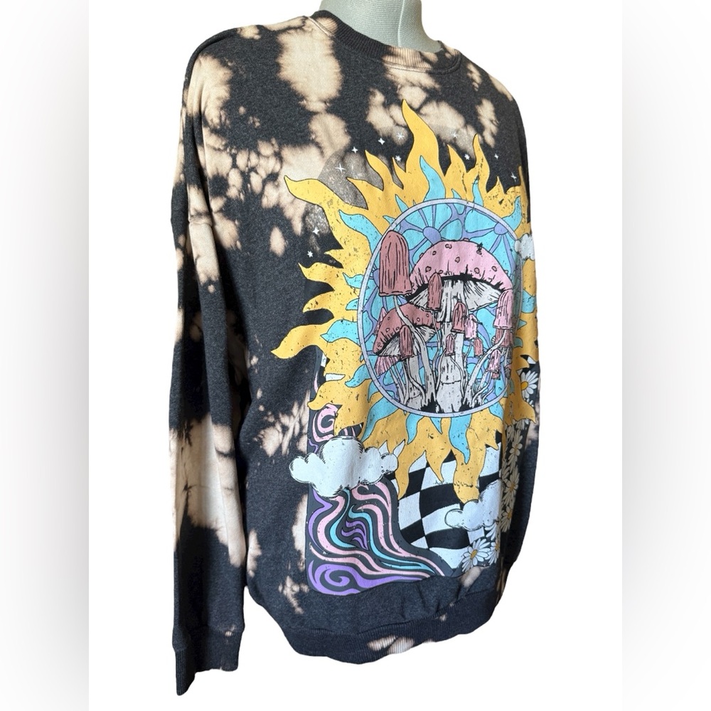 No Boundaries Mushroom Graphic Tie-Dye Sweatshirt 1x - Picture 8 of 11